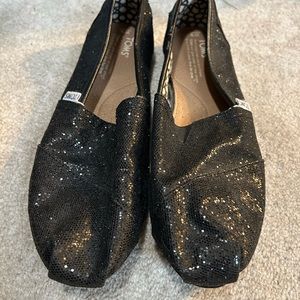 Women’s Toms size 9